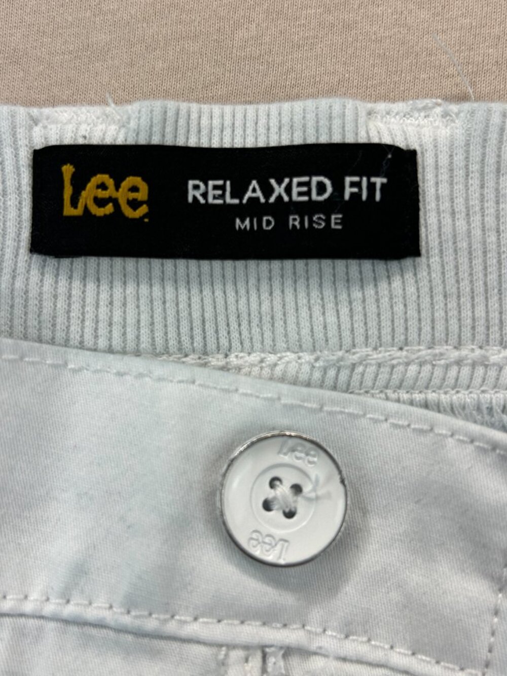 Lee Relaxed Fit Mid Rise Cargo Capri Pants Womens 16P White Elastic Waist Casual